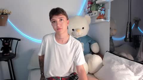 Snapshot of jeremy_salvatore_ chatting on March 19, 2026, 7:56 am jero independent model online show from March 19, 2026, 7:56 am