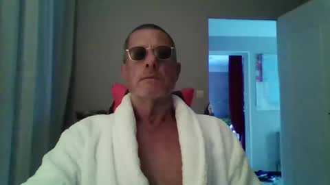 Snapshot of jerflor chatting on October 19, 2025, 1:23 pm jerflor online show from October 19, 2025, 1:23 pm