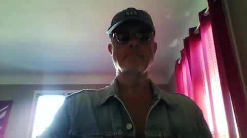 jerflor online show from April 25, 2026, 1:52 pm