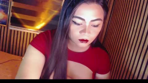 LEXIE online show from February 12, 2025, 1:19 am