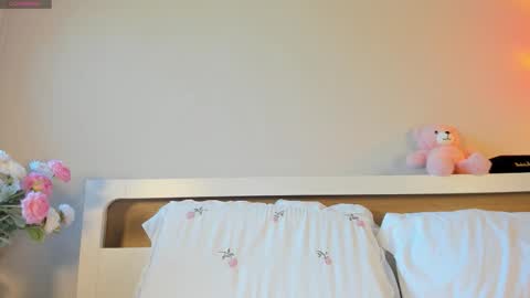 AriIm not broadcasting at the moment but if you miss me and want to be private with me herewrite to me on Insta-xmysooul online show from December 18, 2025, 4:07 am