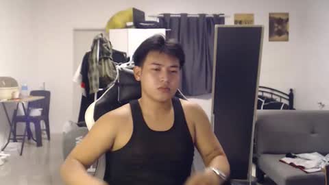 Prettyboyph online show from September 24, 2025, 5:22 am