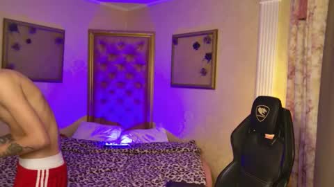 Snapshot of jerry_lucky chatting on October 2, 2025, 7:43 pm Jerry  online show from October 2, 2025, 7:43 pm