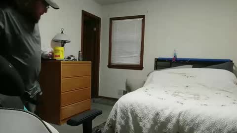 jerryhoodkc42 online show from February 3, 2026, 10:59 pm