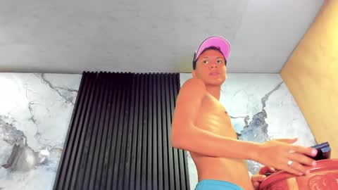 jes_foxx online show from March 11, 2025, 2:18 pm