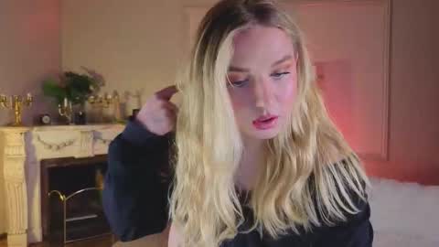 Snapshot of jes_solar chatting on October 25, 2025, 9:09 pm jes_solar online show from October 25, 2025, 9:09 pm