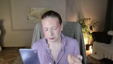 jes_solar online show from August 6, 2026, 9:06 pm