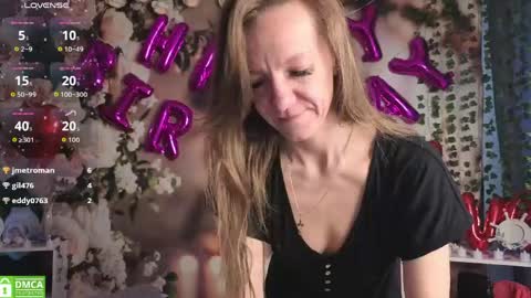 jesica_moon_peachyy online show from April 16, 2026, 2:23 am