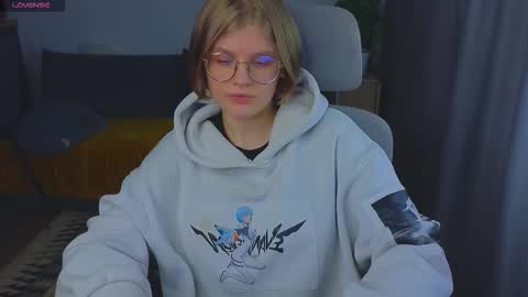 Snapshot of jess0e9 chatting on October 4, 2025, 5:22 pm  JessieVibes online show from October 4, 2025, 5:22 pm