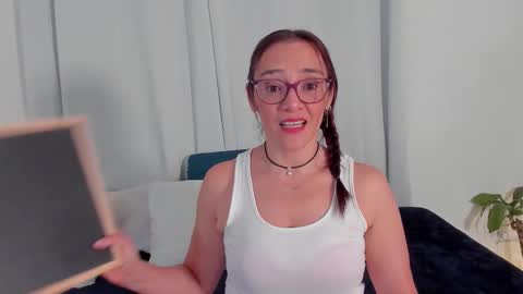 Snapshot of jess1ca_herrera chatting on February 26, 2026, 11:15 pm jessica herreraToday I will be your devil and you my victim online show from February 26, 2026, 11:15 pm
