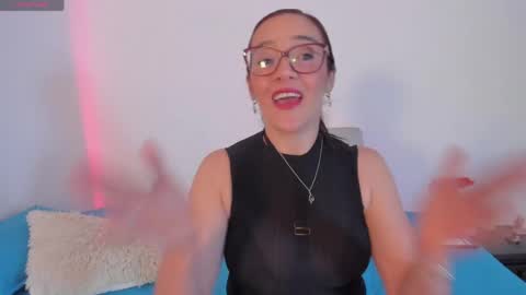 Snapshot of jess1ca_herrera chatting on April 28, 2026, 9:53 pm jessica herreraToday I will be your devil and you my victim online show from April 28, 2026, 9:53 pm
