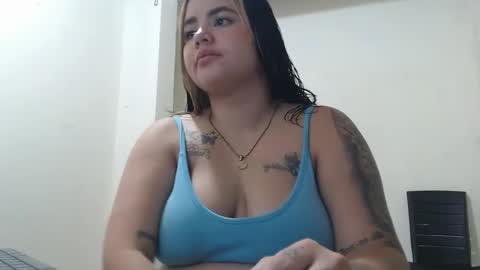 Snapshot of jess_beaut chatting on October 22, 2025, 12:22 am jess_beaut online show from October 22, 2025, 12:22 am