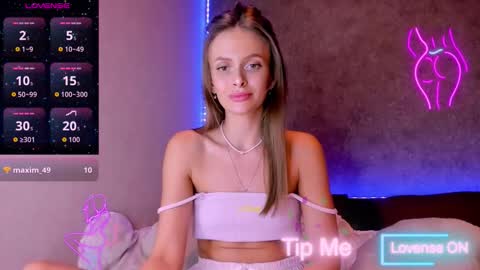 Jess online show from September 18, 2025, 9:39 pm