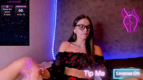 Jess online show from September 25, 2025, 9:18 pm