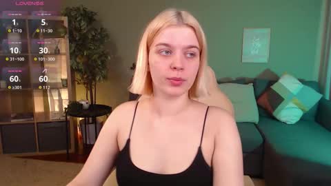 Snapshot of jess_marais chatting on September 23, 2025, 7:44 am Jess online show from September 23, 2025, 7:44 am