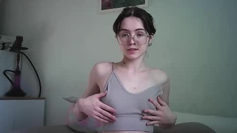 Snapshot of jessa_vibe chatting on November 7, 2025, 7:30 am Jessica but u can call me Jessa online show from November 7, 2025, 7:30 am