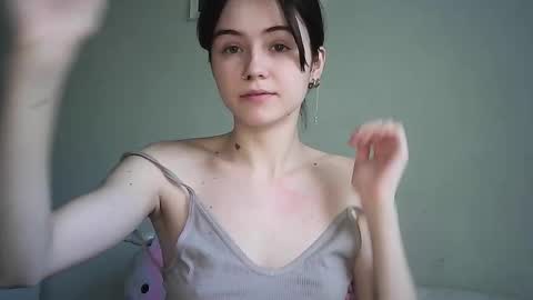 Snapshot of jessa_vibe chatting on November 18, 2025, 8:19 am Jessica but u can call me Jessa online show from November 18, 2025, 8:19 am