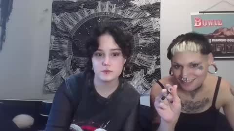 Jess and Pup online show from September 12, 2025, 12:00 am