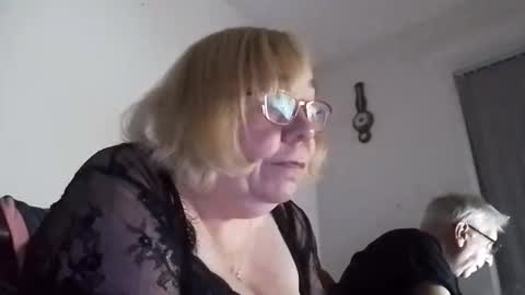 Snapshot of jessandsilverfox69 chatting on March 6, 2026, 8:38 pm jessandsilverfox69 online show from March 6, 2026, 8:38 pm