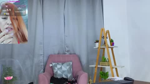 bella  adams online show from December 20, 2024, 1:03 am