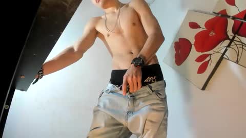 jesshot_bigcock online show from May 23, 2026, 6:34 pm