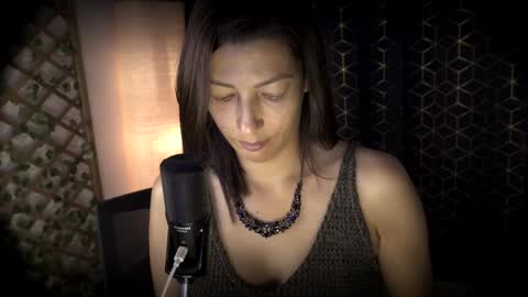 Jessica Gomez online show from April 4, 2026, 1:48 am