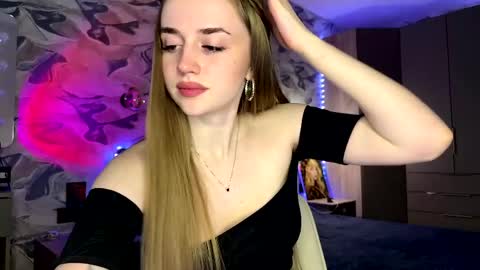 Jessica hot online show from April 25, 2026, 4:48 pm