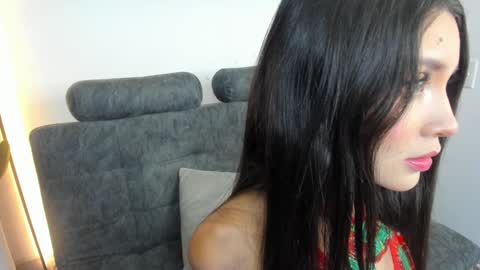 Snapshot of jessica__04 chatting on December 16, 2024, 12:37 am jessica__04 online show from December 16, 2024, 12:37 am