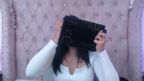 Jessica  online show from November 7, 2025, 3:01 pm