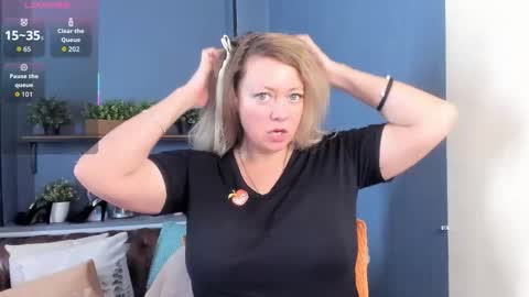 Jessica online show from December 17, 2025, 1:17 pm