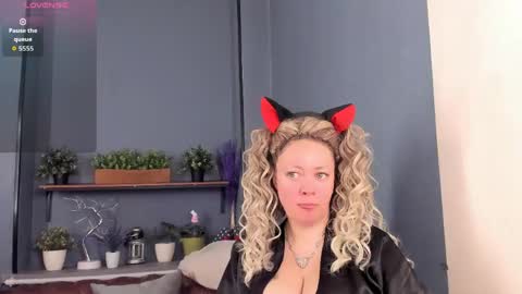 Snapshot of jessica_foxie chatting on March 23, 2026, 12:53 pm Jessica online show from March 23, 2026, 12:53 pm