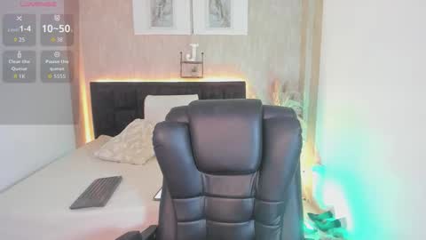 Jessi online show from November 18, 2025, 4:22 pm