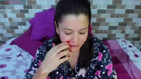jessimodel independient online show from June 22, 2026, 3:25 am