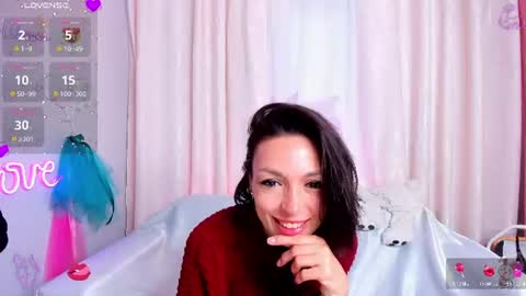 Snapshot of jessica_tiny chatting on July 18, 2026, 1:43 am Jessica online show from July 18, 2026, 1:43 am