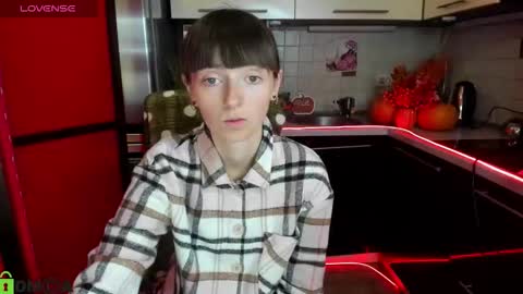 jessicaforris online show from October 6, 2025, 6:55 am