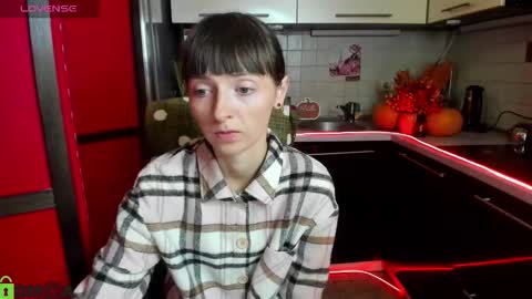 jessicaforris online show from October 14, 2025, 7:09 am