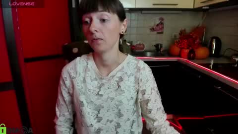 jessicaforris online show from October 15, 2025, 7:08 am