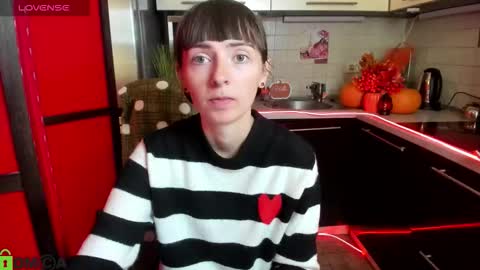 jessicaforris online show from October 16, 2025, 7:09 am