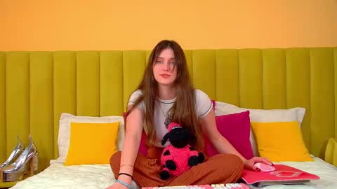 Snapshot of jessicajewells45 chatting on September 16, 2025, 6:25 am Jessica online show from September 16, 2025, 6:25 am