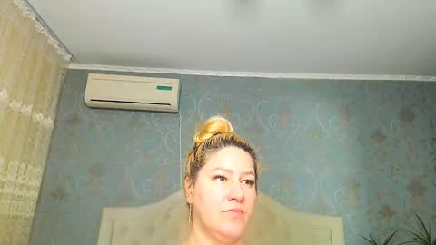 Snapshot of jessicalove20 chatting on January 21, 2025, 8:52 am single mommy online show from January 21, 2025, 8:52 am