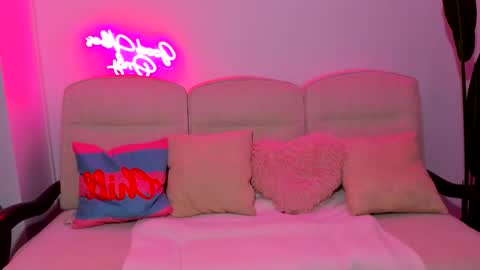 Snapshot of jessicasky_ chatting on March 19, 2026, 9:08 pm Jessy online show from March 19, 2026, 9:08 pm