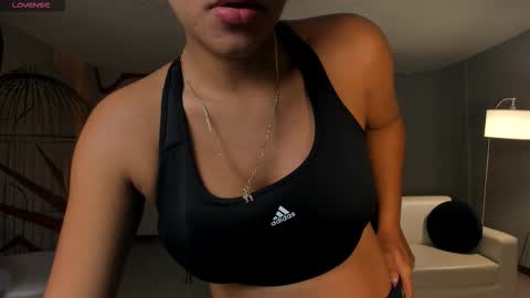 Snapshot of jessicawilliams1 chatting on October 17, 2025, 9:34 am JESS online show from October 17, 2025, 9:34 am