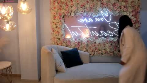 Snapshot of jessicawilliams1 chatting on October 19, 2025, 8:37 am JESS online show from October 19, 2025, 8:37 am