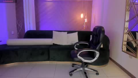 Snapshot of jessicawilliams1 chatting on October 24, 2025, 9:38 am JESS online show from October 24, 2025, 9:38 am