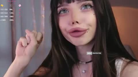 jessie_johns online show from July 7, 2026, 4:44 pm