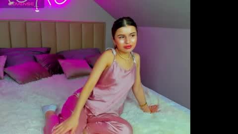 Snapshot of jessie_wallkker chatting on March 5, 2025, 12:59 am Jessie online show from March 5, 2025, 12:59 am