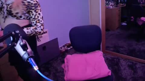 Jessiessicaxx online show from December 15, 2024, 4:04 pm