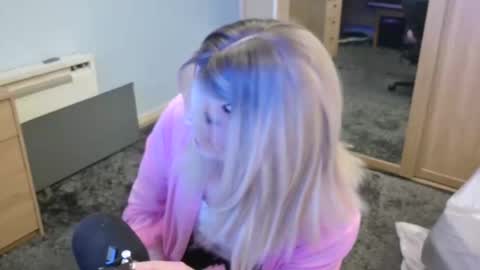 Jessiessicaxx online show from January 11, 2025, 7:49 pm
