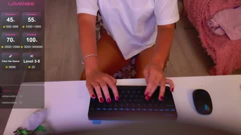 Jessi online show from April 9, 2026, 2:22 pm