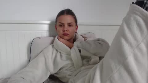 jessieryan online show from October 5, 2025, 5:28 am